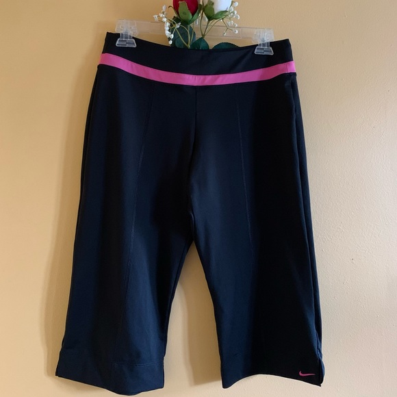 Nike Pants - Nike Nike Y2K Yoga Running Women’s Black Cropped Leggings Size Medium.
